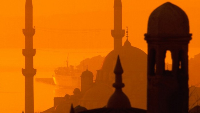 Provedite 5 dana u Istanbulu za samo 151 eur! Avio karta+takse+4 noćenja u Hotelu 3* sa doručkom u centru Istanbula.